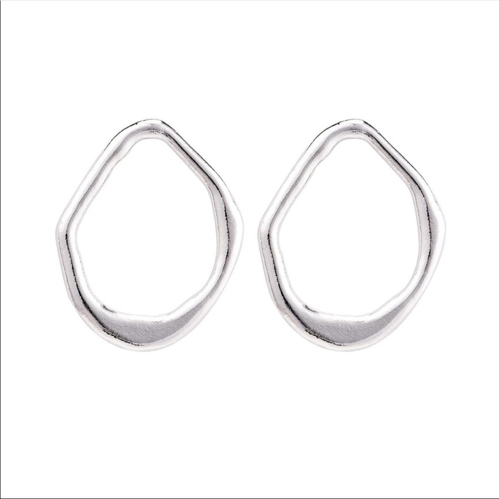 Metal Silver Earring - Picture 2 of 3